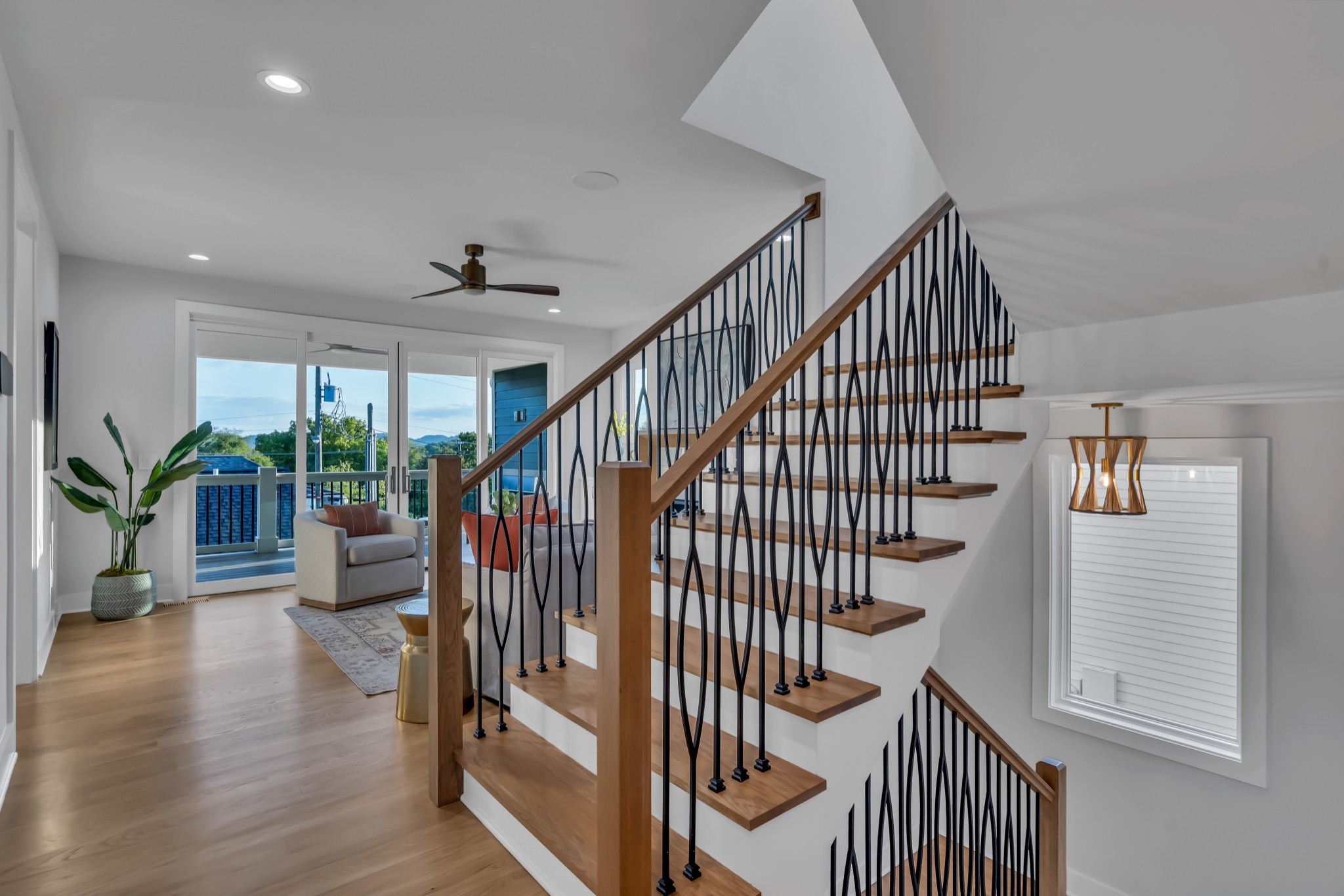 Great Room to Kitchen Vista