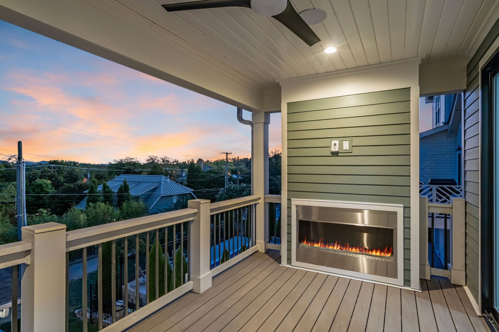 Evening Veranda & Courtyard