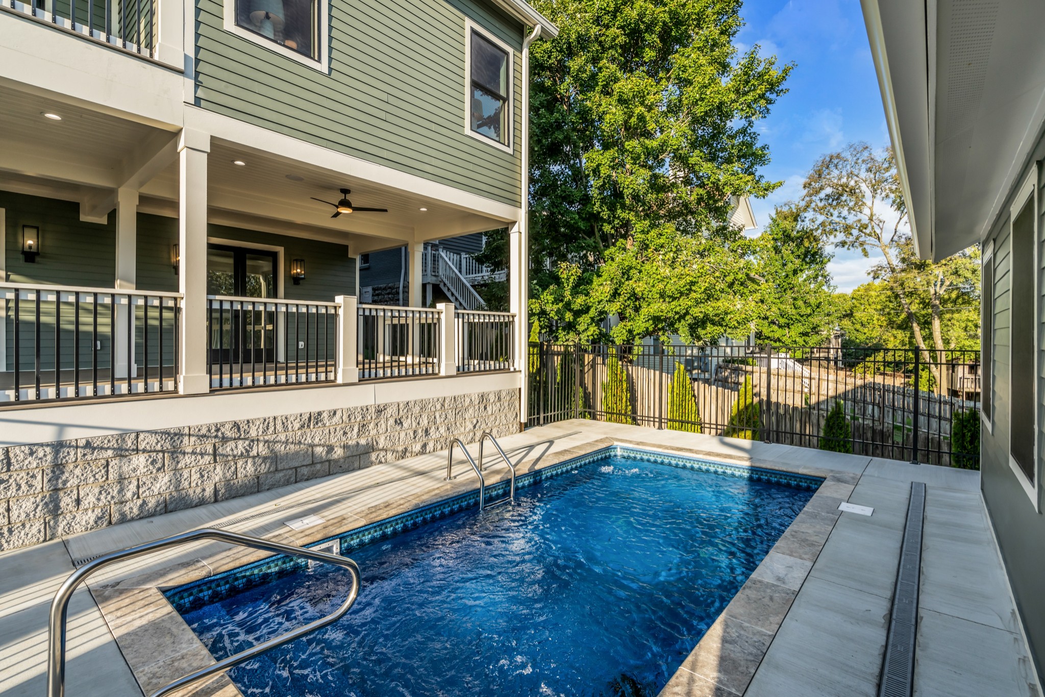Poolside Loungers & Lawn